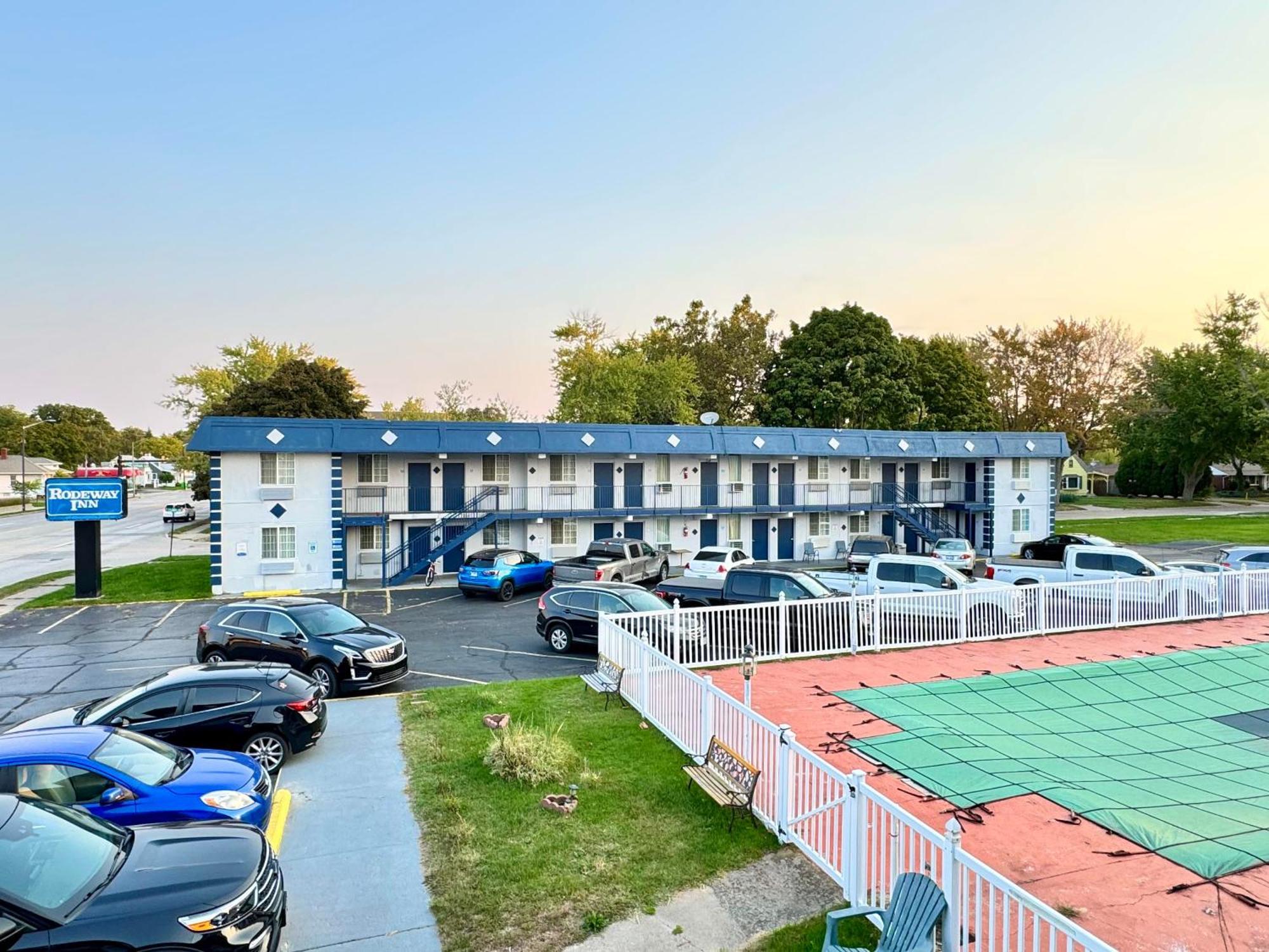 Rodeway Inn เซนต์โจเซฟ ภายนอก รูปภาพ